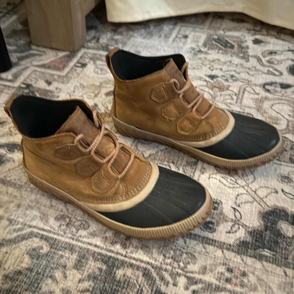 Sorel rain boot